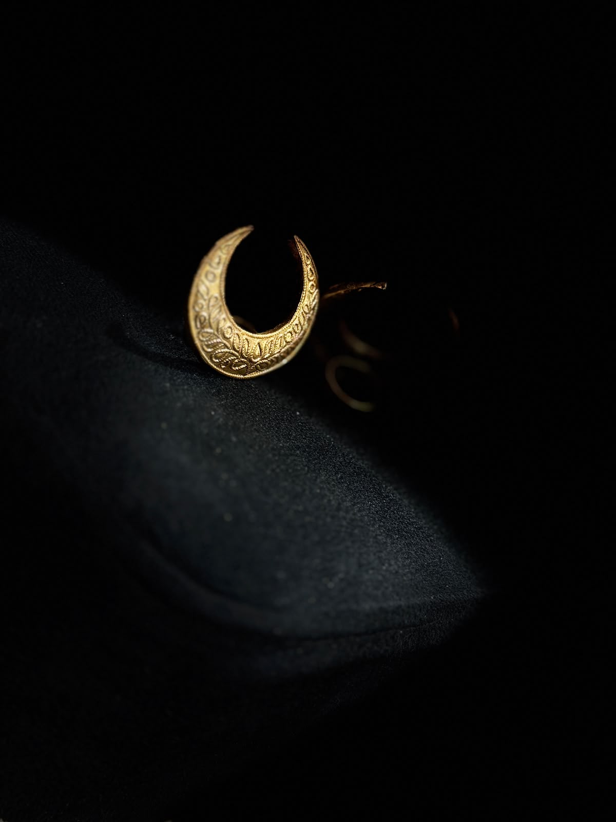 Indian Thappa Moon Ring